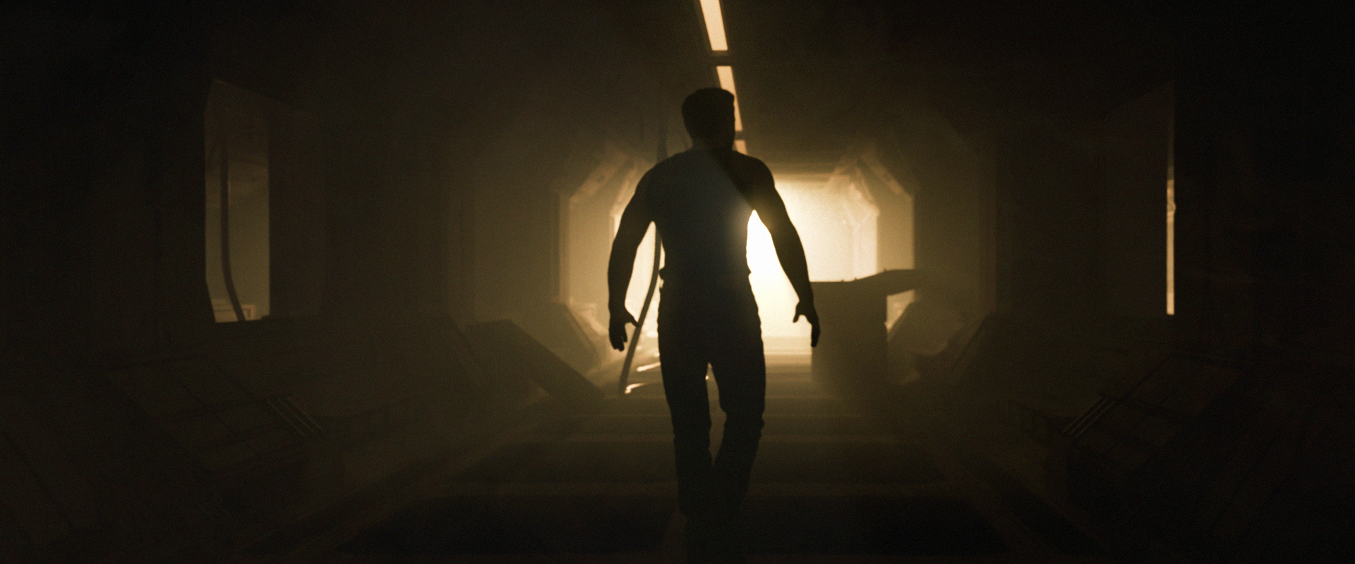 A 1min 30sec teaser trailer showing events as a formidable alien creature hunts a recovery team. Quick-cut shots and flashing visuals of sci-fi rooms and corridors make for dramatic viewing.