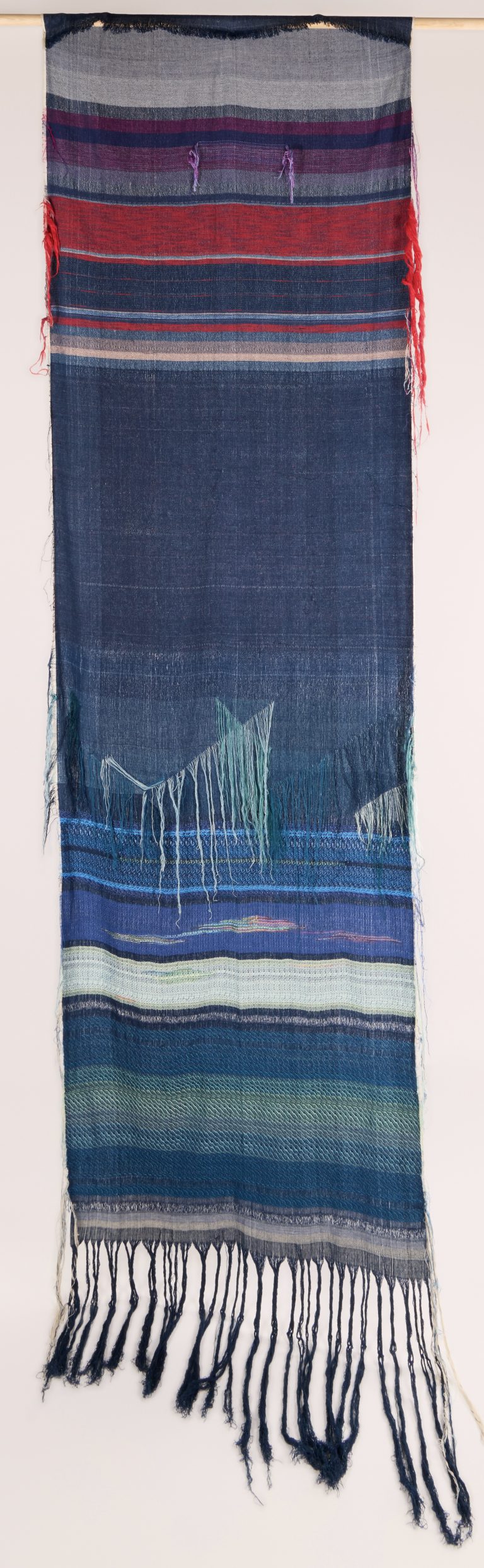 Textile by Sandy Egeler showing a large vertical weave